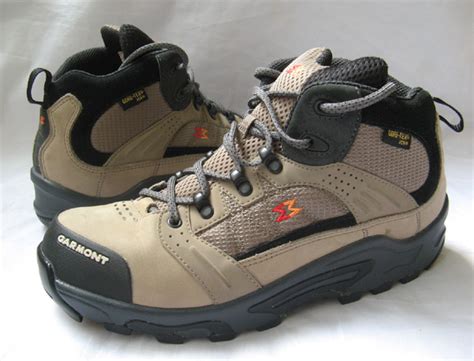 MENS HIKING MERRELL GARMONT VIBRAM GORETEX 9.5