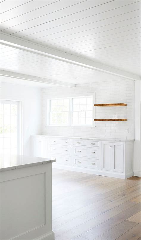 Benjamin Moore OC-65 Chantilly Lace Walls and trim are Benjamin Moore OC-65 Chantilly Lace this ...