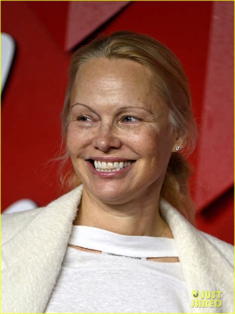 Pamela Anderson Goes Makeup-Free at Fashion Awards 2023: Photo 4992350 ...