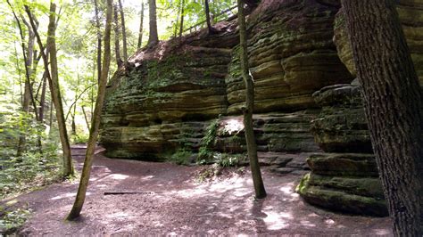 Matthiessen State Park Hiking Trail : Illinois | Visions of Travel