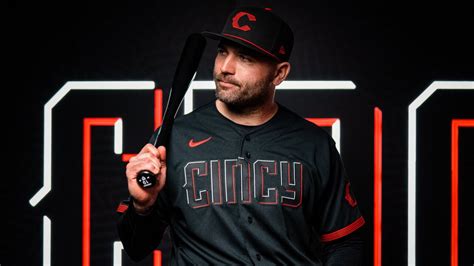 Cincinnati Reds unveil Nike City Connect uniforms