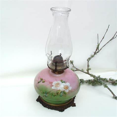 Hurricane Lamp Antique Oil Lamps Gone with the Wind Victorian