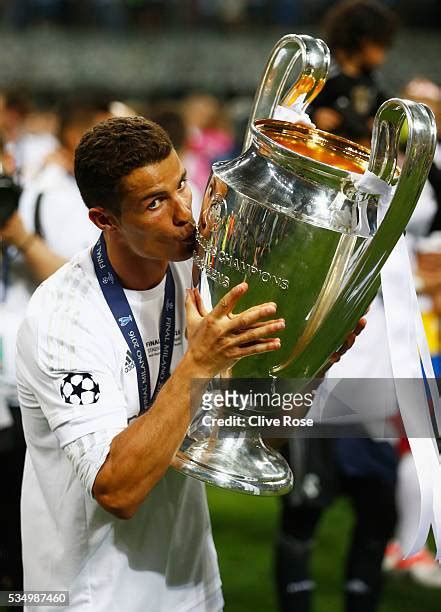 Cristiano Ronaldo V Atlético De Madrid Photos and Premium High Res ...