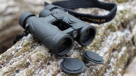 How to Use Binoculars: Tips, Tricks and Hacks | BINOCULARS GUIDES