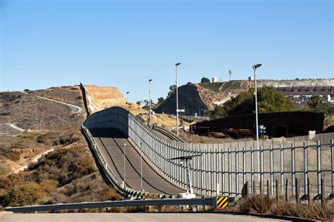 Arizona and Texas take steps to complete border wall - FISM TV