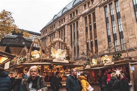 Düsseldorf Christmas Markets Guide 2021: Where to Go, What to Eat & More!