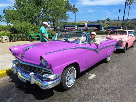 Purple retro cuban car in Havana – Stock Editorial Photo ...