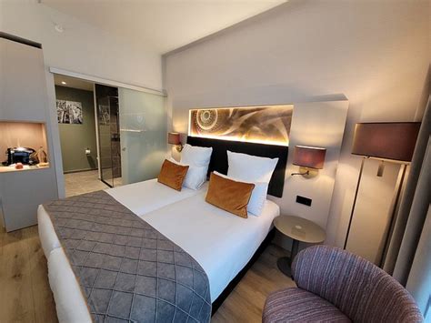 Leonardo Royal Hotel Barcelona Fira Rooms: Pictures & Reviews - Tripadvisor