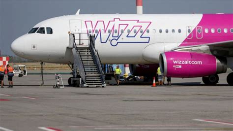 Wizz Air: Αναστέλλει τις πτήσεις προς και από την πρωτεύουσα της ...