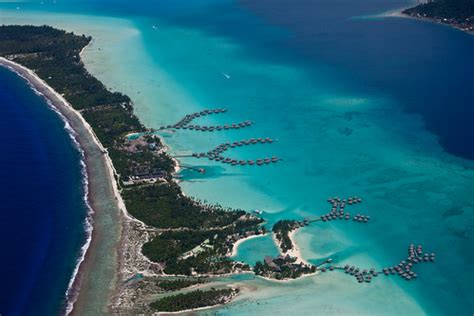 Bora Bora Resorts | I believe those are Four Seasons and St.… | Flickr