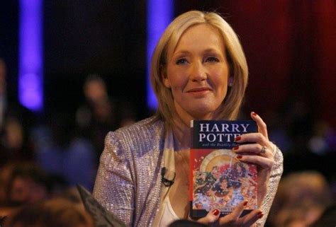 J.K. Rowling Is Giving Us More New Harry Potter Books This Year