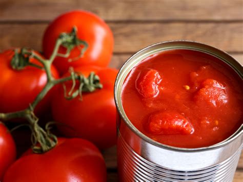 The Ingredient Swap That Will Take Your Tomato Sauce To The Next Level - CHFI