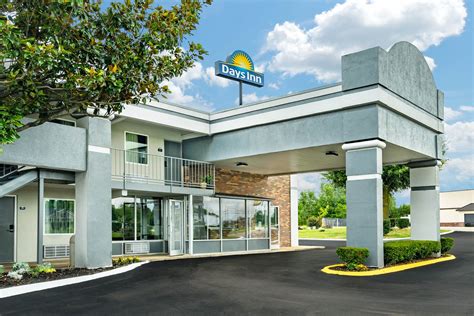 Days Inn by Wyndham Clarksville TN | Clarksville, TN Hotels