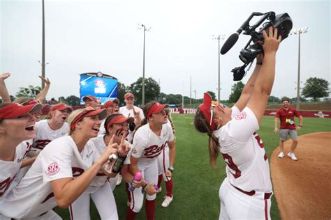 Alabama softball 'cherishing' opportunity to host super regionals - TideIllustrated: Alabama ...