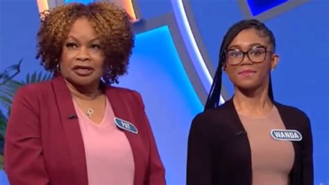 Wheel of Fortune fans baffled by contestants' bizarre behavior in new ...