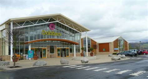 Dobbies Garden Centre, Stirling © Jonathan Billinger cc-by-sa/2.0 :: Geograph Britain and Ireland