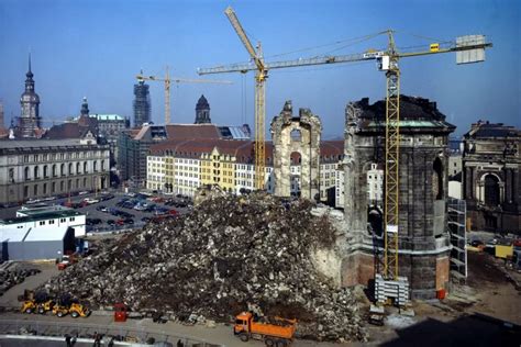 Timeline of Restoration: The Frauenkirche church, Dresden - RTF ...