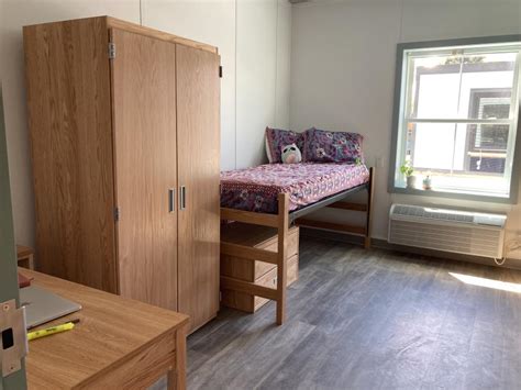 First-Year Undergraduate Housing | AS&E Students