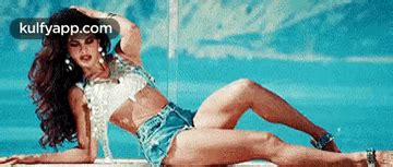 Jacqueline Fernandez.Gif GIF - Jacqueline fernandez Saaho Alina ...