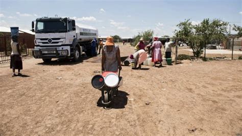 Afrika alami kekeringan terburuk dalam puluhan tahun - BBC News Indonesia