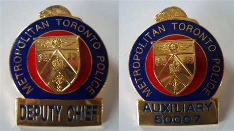 EXCLUSIVE: Toronto police launch investigation into badges for sale on ...