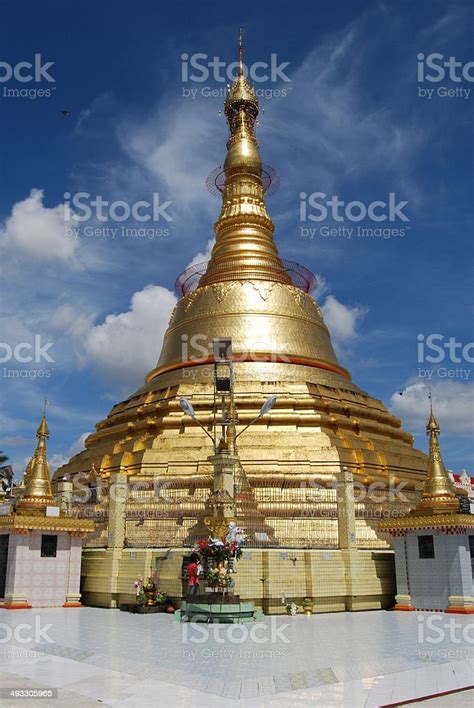 History Of Shwedagon Pagoda In Myanmar Stock Photo - Download Image Now ...