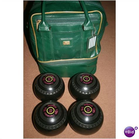 SET OF FOUR 4 ALMARK CRUSADER II LAWN BOWLS SIZE 6 H WITH JAGUAR BAG on eBid United Kingdom ...