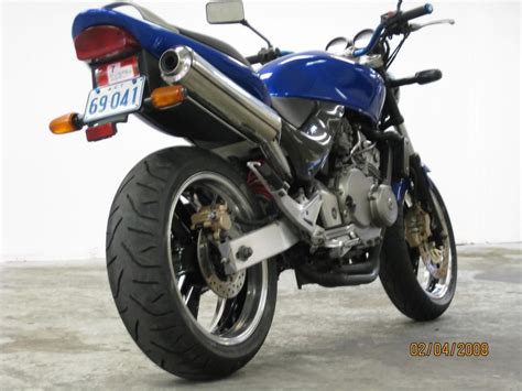 Honda Honda Hornet 250 - Moto.ZombDrive.COM