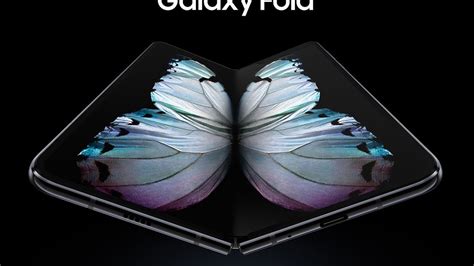 Samsung Galaxy Fold vs the foldable Motorola Razr: how are they different? - PhoneArena