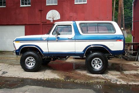 Blue White fullsize 78/79 Bronco | Ford bronco, Old ford trucks, Bronco ...