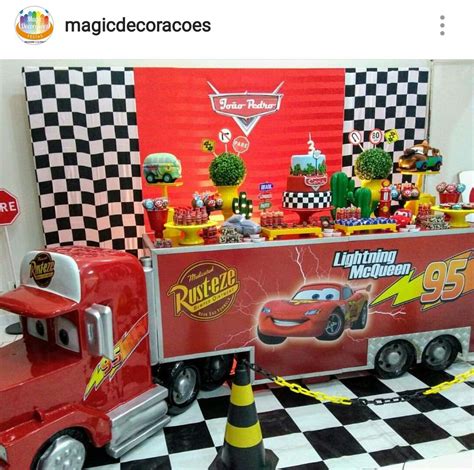 Pixar Cars Birthday Party Dessert Table and Decor | Festa carros disney, Decoração de ...