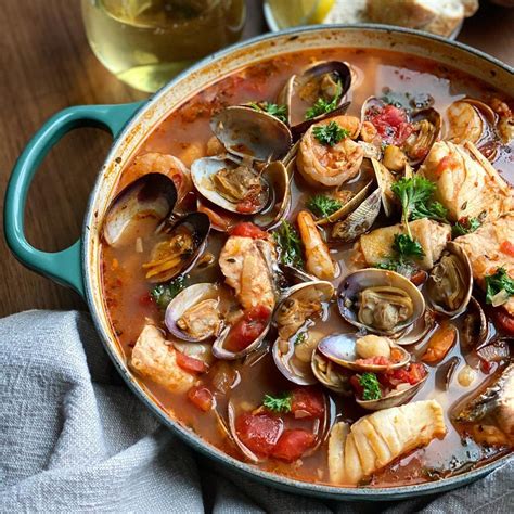 Cioppino Stew in a Le Creuset Braiser | Cooking seafood, Cioppino, Braiser recipes