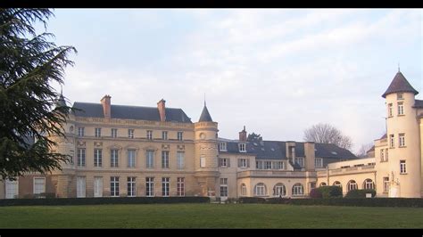 Notre-Dame International High School Paris, your international school in France - YouTube