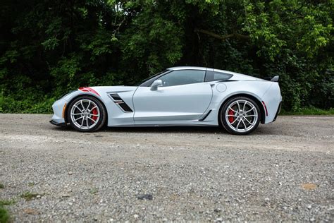 2019 Chevrolet Corvette Grand Sport loves to hustle - CNET