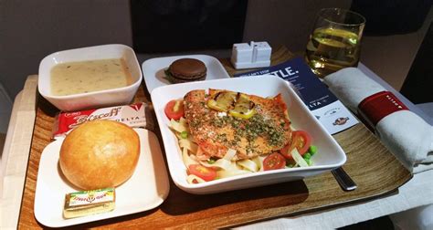 Delta first class meals experience and inflight review