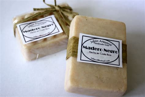 Madero Negro Luxury Natural Cosmetics: Coconut soap recipe