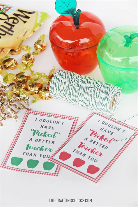 Apple Teacher Gift Tag Printable - The Crafting Chicks