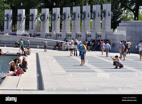 National World War II Memorial and fountain, Washington DC, USA Stock ...