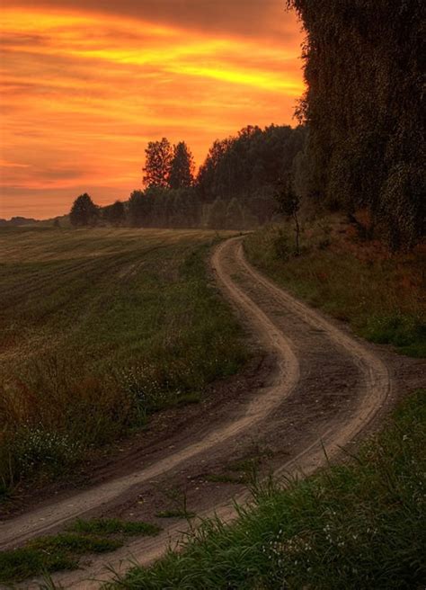 Showcase of Road and Path Photography: 50 Exquisite Shots - Hongkiat