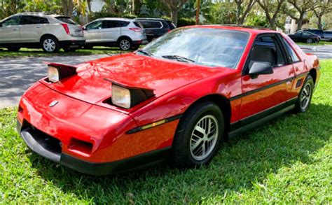 Mid-Engine Survivor: 1986 Pontiac Fiero GT | Barn Finds