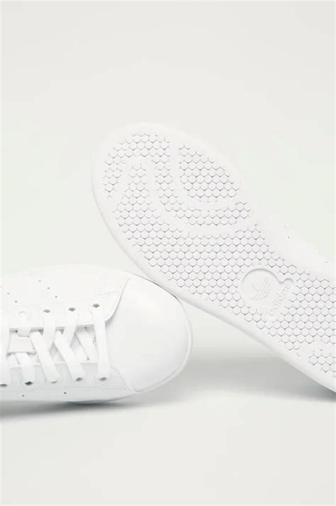 adidas Originals shoes white color | buy on PRM