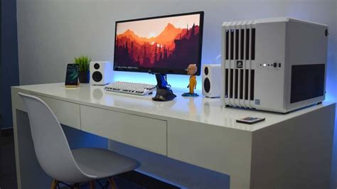 33 Clean Looking White Gaming Setup - GPCD