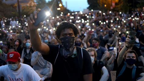 Crowds in D.C. dwindle early Thursday after sixth night of protests ...