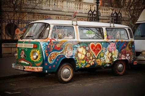 Pin de Kirsty Rowland en the iconic vw | Camioneta hippie, Combi hippie, Furgonetas vw