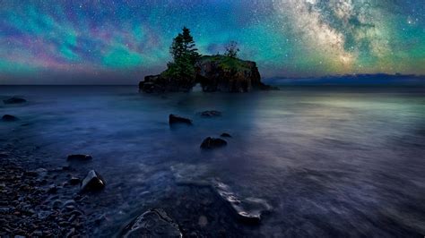 Windows Spotlight Milky Way