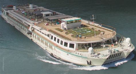 Riverside Collection Cruises acquires the remaining 4 Crystal riverboats | Cruise News ...