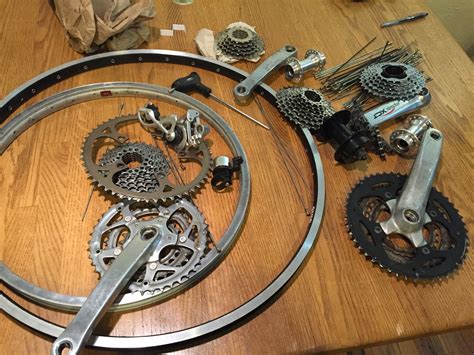 Turning Old Bicycle Parts into a Clock – Aesthetics of Design