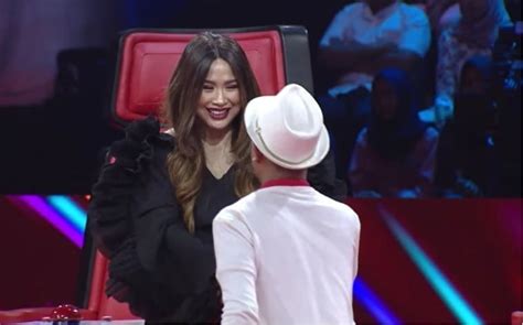 Titi DJ Borong Peserta Blind Audition The Voice Indonesia di Episode 6 : Okezone Celebrity