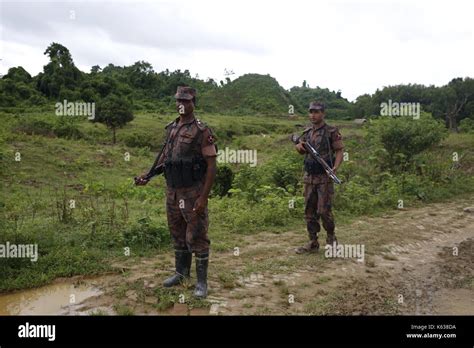 Border guard bangladesh hi-res stock photography and images - Alamy