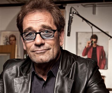 Huey Lewis Biography - Childhood, Life Achievements & Timeline